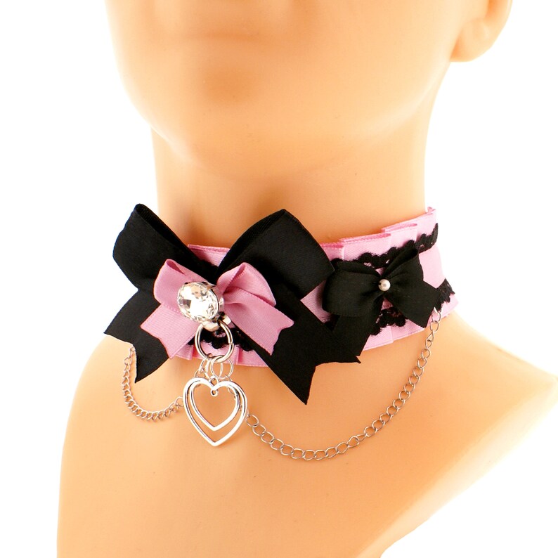 Gatito rosa mascota jugar collar gargantilla cadena lazo de encaje satinado con anillo o con colgante de corazón neko kawaii linda joyería, regalo hecho a mano hecho a pedido imagen 2