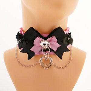 Gatito rosa mascota jugar collar gargantilla cadena lazo de encaje satinado con anillo o con colgante de corazón neko kawaii linda joyería, regalo hecho a mano hecho a pedido imagen 4