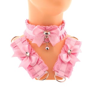 Set da gioco per gattini rosa baby, collare e polsini in pizzo plissettato rinforzato, girocollo con fiocco di strass, accessori Neko con campanellino, tutte le taglie dalla XS alla 5XL, fatto a mano