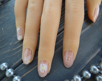 Ongles fleur marguerite ovale moyen sur les ongles avec Marguerite blanche Floral faux ongles Design rose Français faux ongles Colle sur les ongles