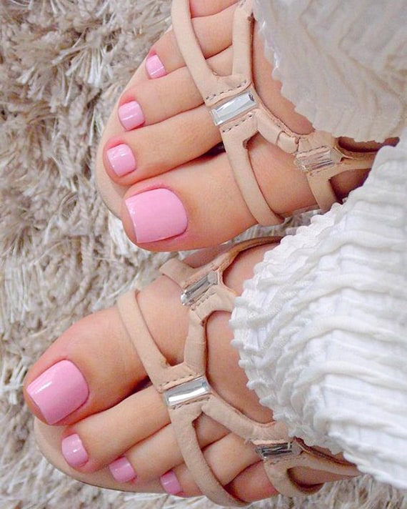 pink toenails
