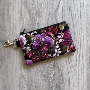 Mini llavero con cremallera y diseño de mariposas y flores, monedero pequeño con flores, monedero con gancho giratorio, tarjetero pequeño, billetera minimalista