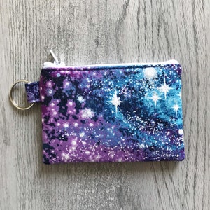 Mini llavero con cremallera de galaxia morada, cartera pequeña con estrellas espaciales, monedero cosmos, monedero con llavero, tarjetero pequeño