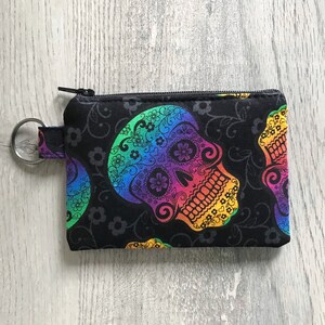 Mini llavero con cremallera de calavera de azúcar arcoíris, billetera pequeña con calavera, monedero de Halloween, bolsa con llavero, tarjetero pequeño