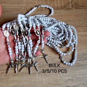 WILESALE traditionelle weiße Rosenkränze St. Benedikt, handgemachte Rosenkränze, lose 3, 5, 10 Stück Rosenkränze, Rosenkränze aus Holz, katholische Rosenkränze