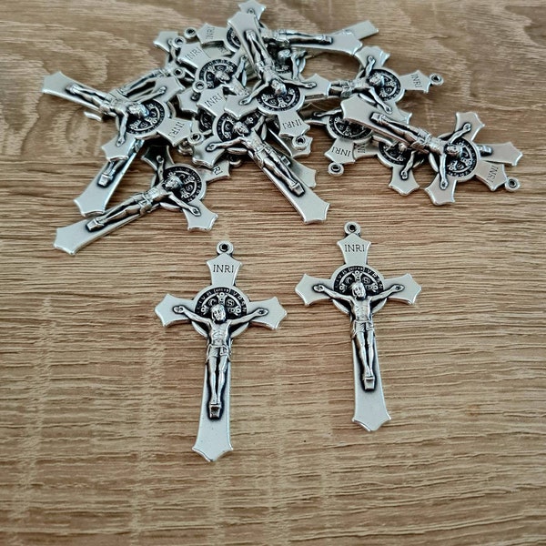 vente en gros lot en vrac 5, 10, 20 pcs croix st Benoît, crucifix croix saint Benoît