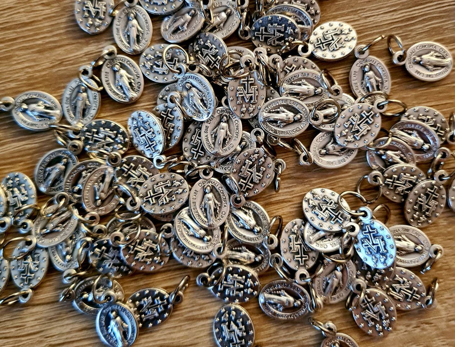 Wholesale 100pcs/bag 17x16mm I Heart To Cheer Charms Antique Silver Color  Pendant Charms Jewelry Accessories