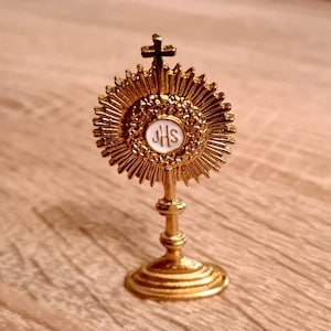 Monstrance blessed Sacrament Euharostic Monstrance