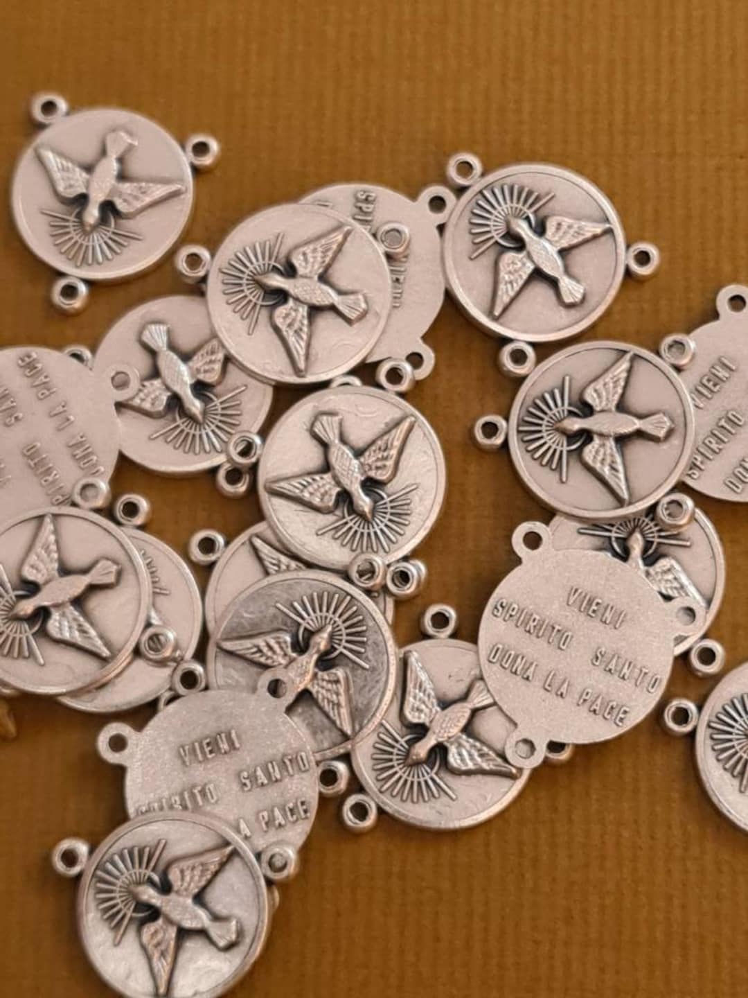 15 Pcs Medal Holy Spirit Vieni Spirito Santo Dona La Pace Catholic Gift