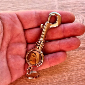 JUNGFRAU MARY MEDJUGORJE / Kirche St. James Schlüsselbund, Anhänger für Schlüssel Jungfrau Maria, katholisches Geschenk Frauen Mann, katholischer Anhänger