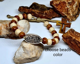 PULSERA DE SAN MIGUEL, medalla de San Miguel Arcángel, pulsera de madera ajustable hecha a mano, joyería religiosa de Medjugorje