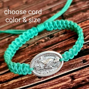 ST PATRICK BRACELET, handmade custom size bracelet, st Patrick&#39;s day gifts, saint patron Ireland, green bracelet, catholic gifts