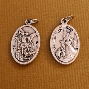 handmade Medaillen Heiliger Michael Erzengel Angel Guardian Box 5, 10, 20,50 Stück Italien katholische Rohstoffe für religiöse Schmuckcharme Medaillen