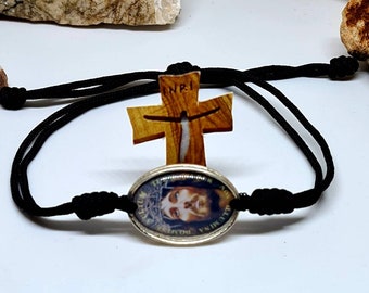 FACE OF JESUS bracelet, Simple holy bracelet, handmade christian bracelet, Holy face medal, knotted cord bracelet, religious jewelry