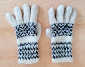 vintage wool handmade gloves 70s