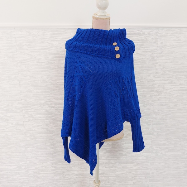 poncho tricoté bleu vintage avec manches / pull en tricot à épaules dénudées avec col