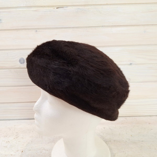 Vintage women's fur mink hat / 70s