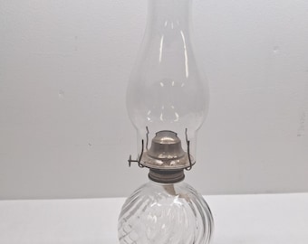 Lámpara de aceite vintage de cristal transparente Kaadan Ltd. Lámpara de queroseno tipo huracán