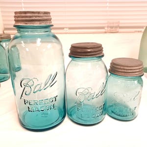 Vintage Ball Perfect Mason Set of 3