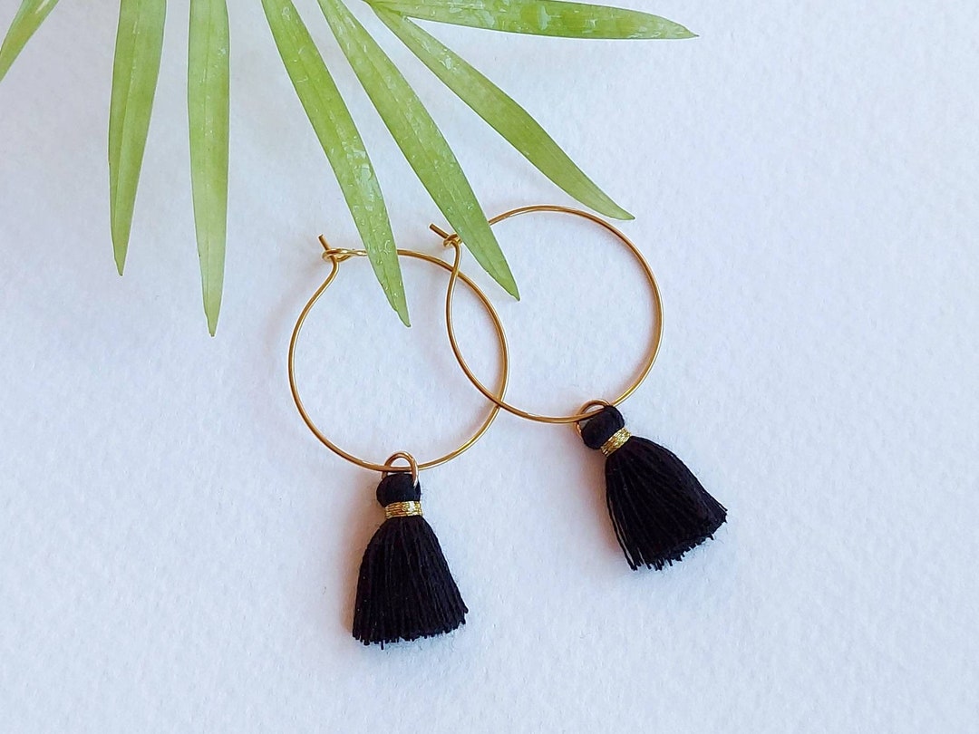 Black Tassel Hoop Earrings in Gold - Etsy Denmark