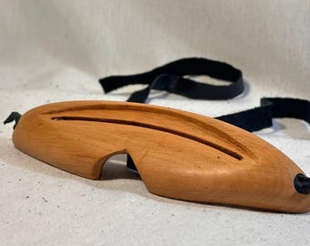 Inuit Snow Goggles in Maple Wood, Artisan Arctic Sunglasses, Masterful Eskimo Eyewear Replica, Handcrafted Northern Jewelry