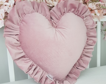 Almohada decorativa corazón, corazón con volante, terciopelo