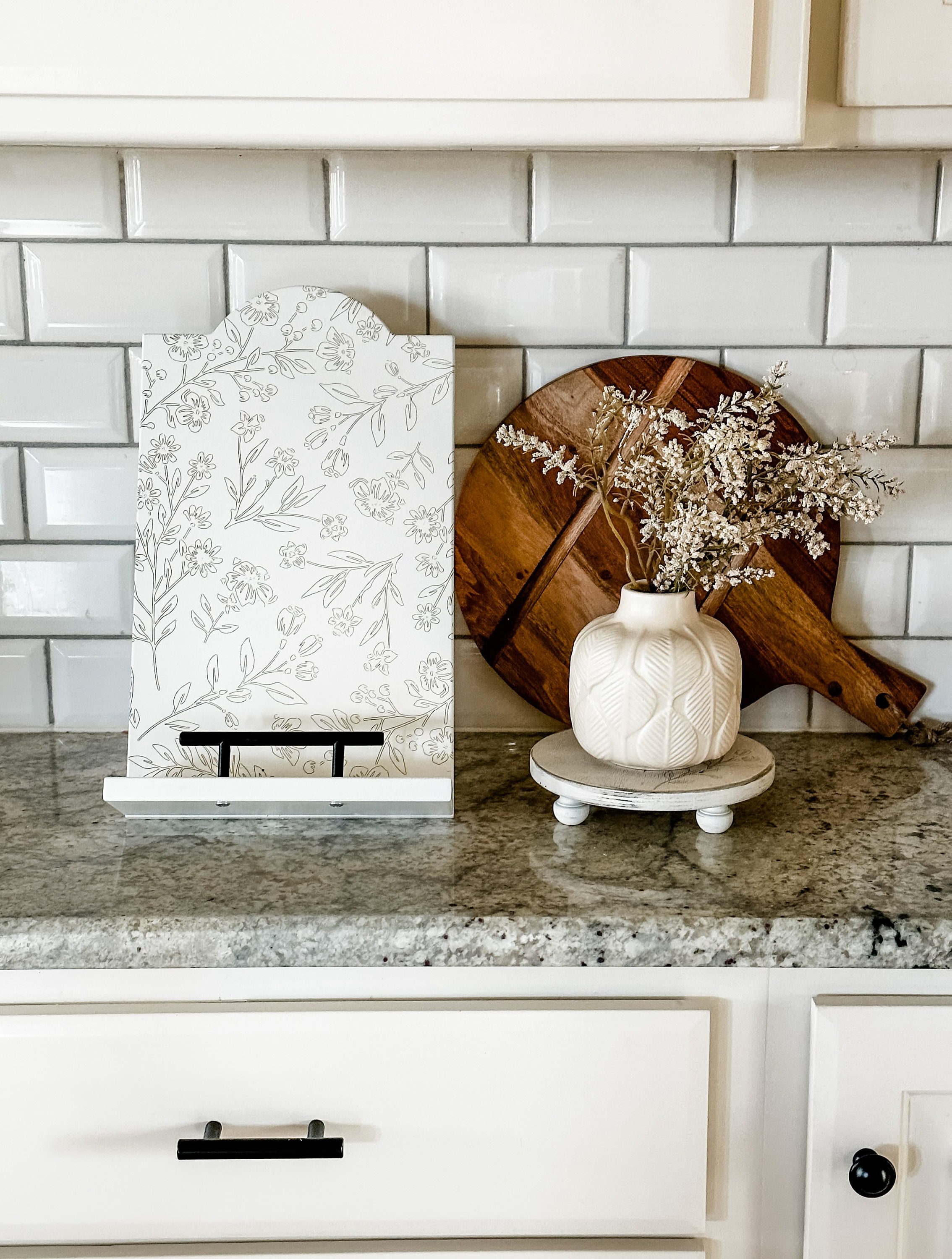 Marble Cookbook Stand, The Feathered Farmhouse – The Feathered Farmhouse