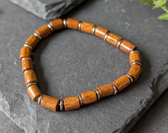 Bracelet homme en bois clair naturel et bracelet en perles d'hématite argentées – Bijoux des bois rustiques Cadeau masculin pour homme Fête des Pères unisexe