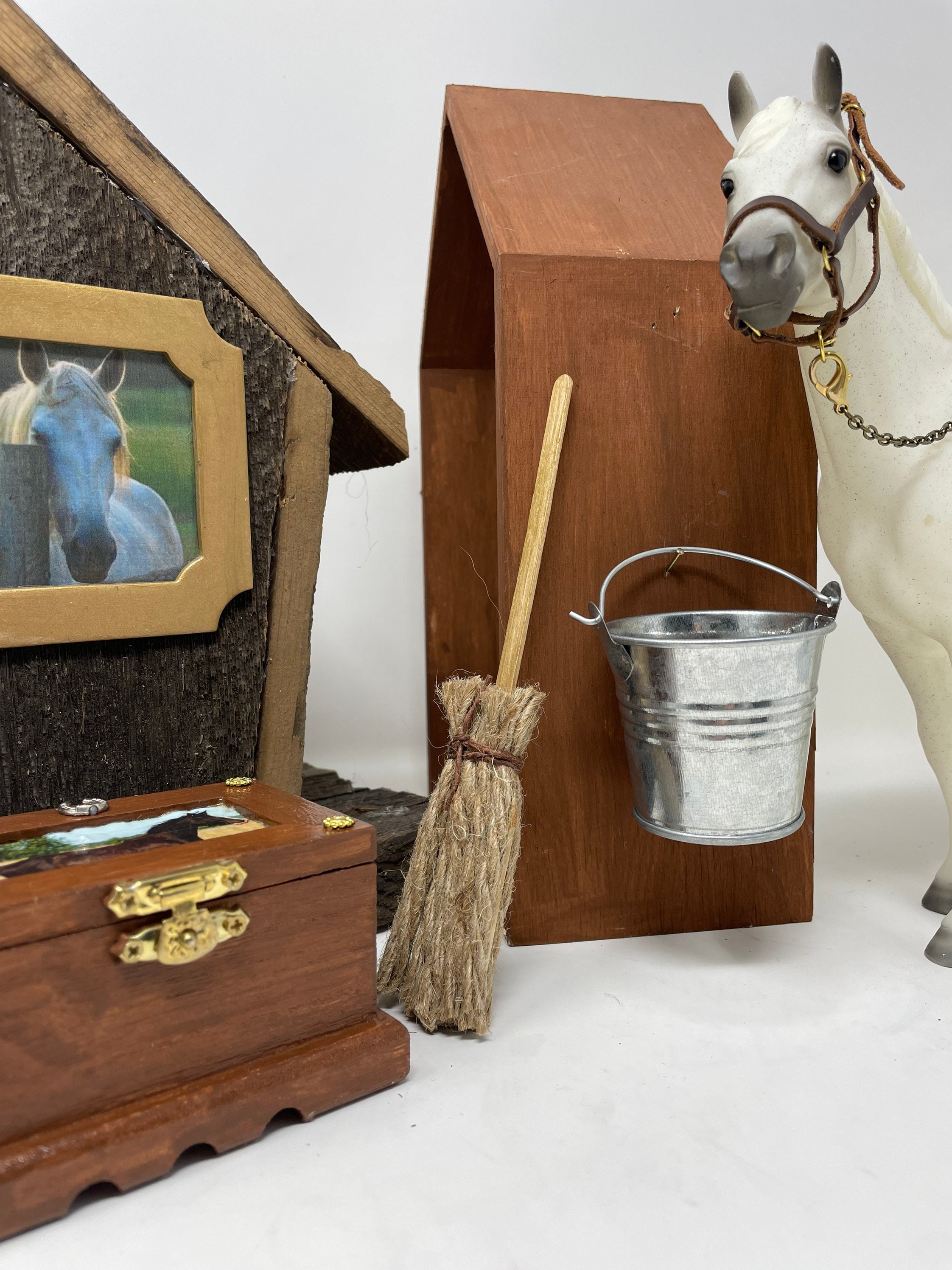Breyer Horse Barn Accessory Breyer Horse Barn Water Buckets Model Horse