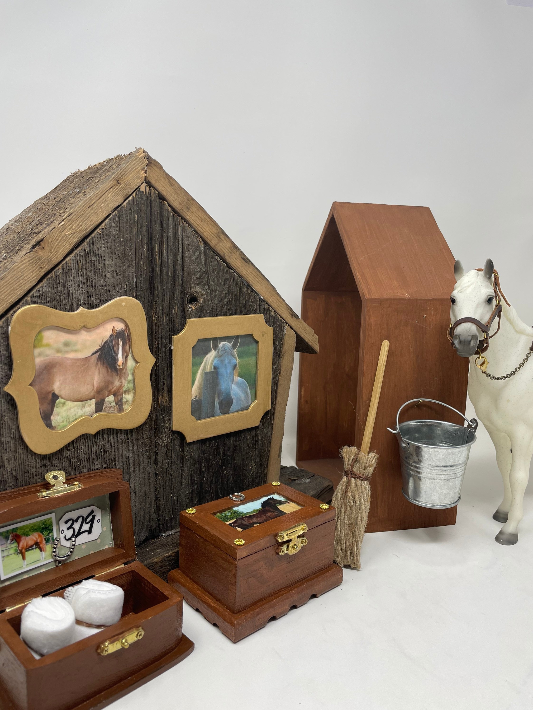 Breyer Horse Barn Accessory Breyer Horse Barn Water Buckets Model Horse