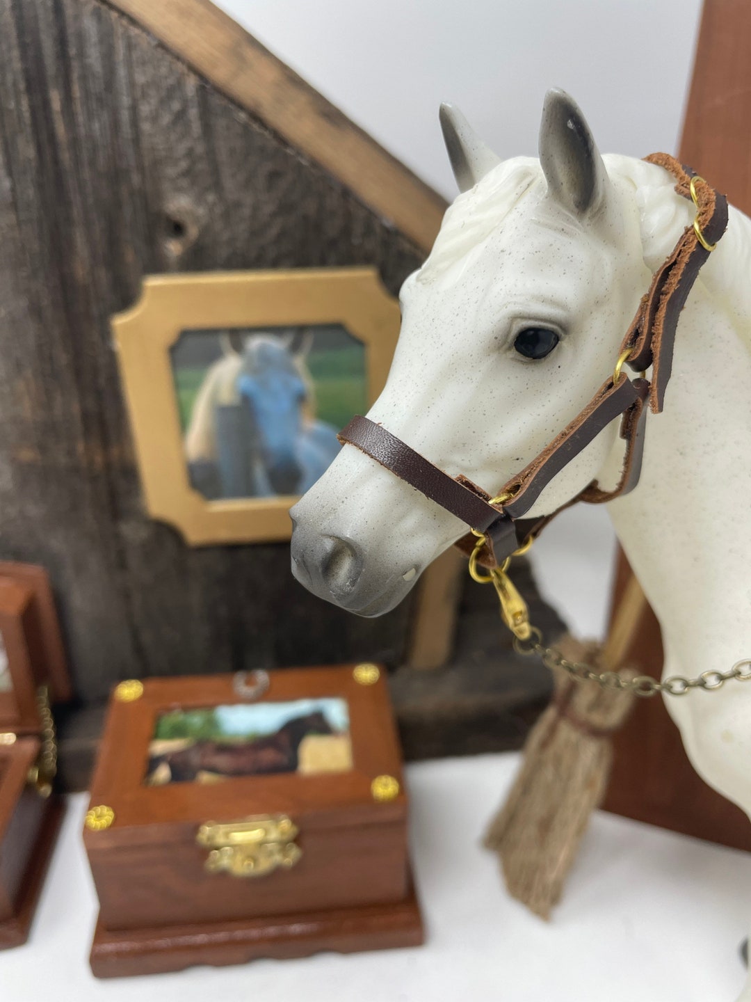 Breyer Horse Barn Accessories Miniature Horse Picture Model Horse Barn