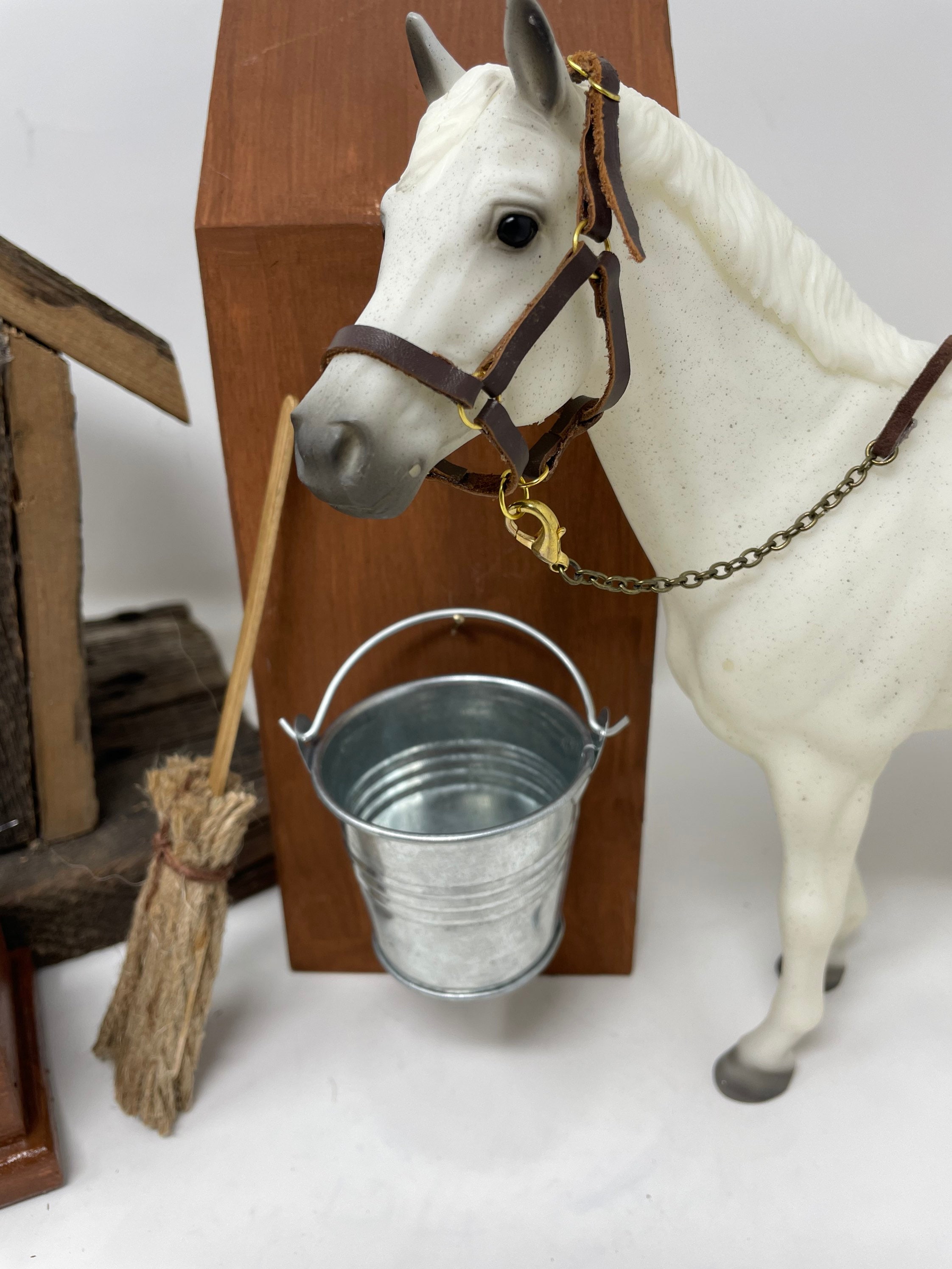 Breyer Horse Barn Accessory Breyer Horse Barn Water Buckets Model Horse