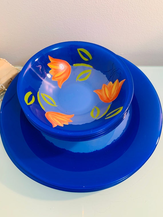 Set Of 8 Arcoroc Matys Hand Painted Blue Tulip Plates Blue Etsy Set Of 8 Arcoroc Matys Hand Painted Blue Tulip Plates Blue Etsy