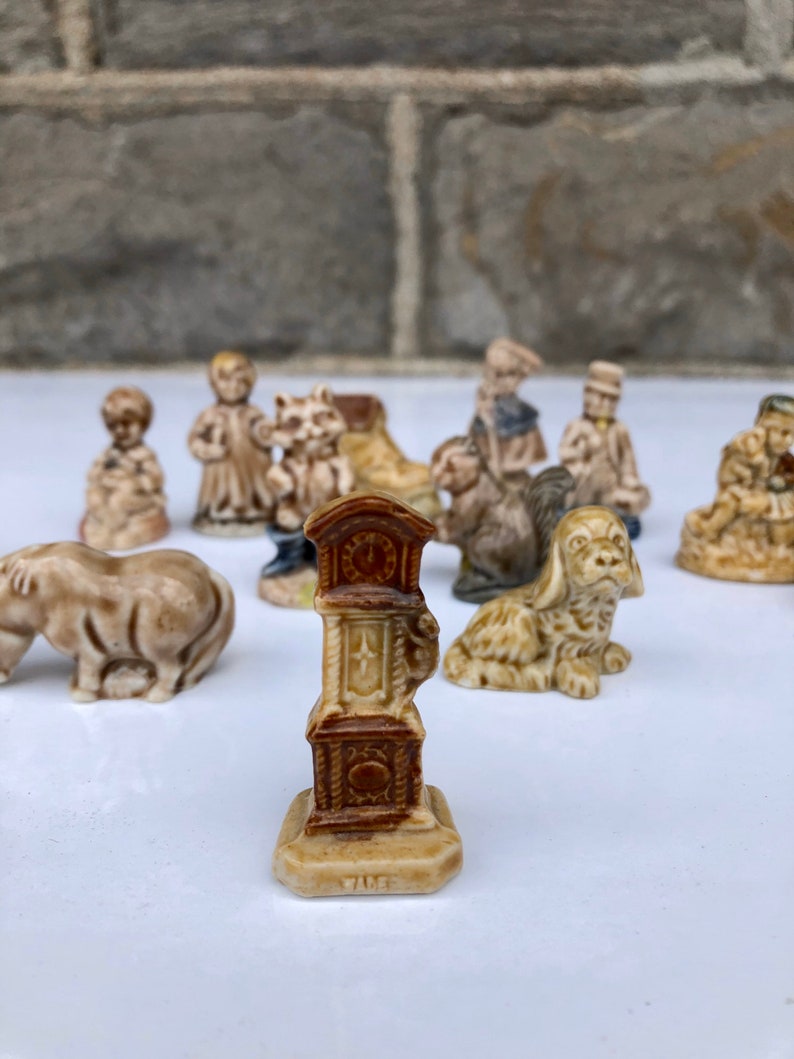 red rose nautical figurines