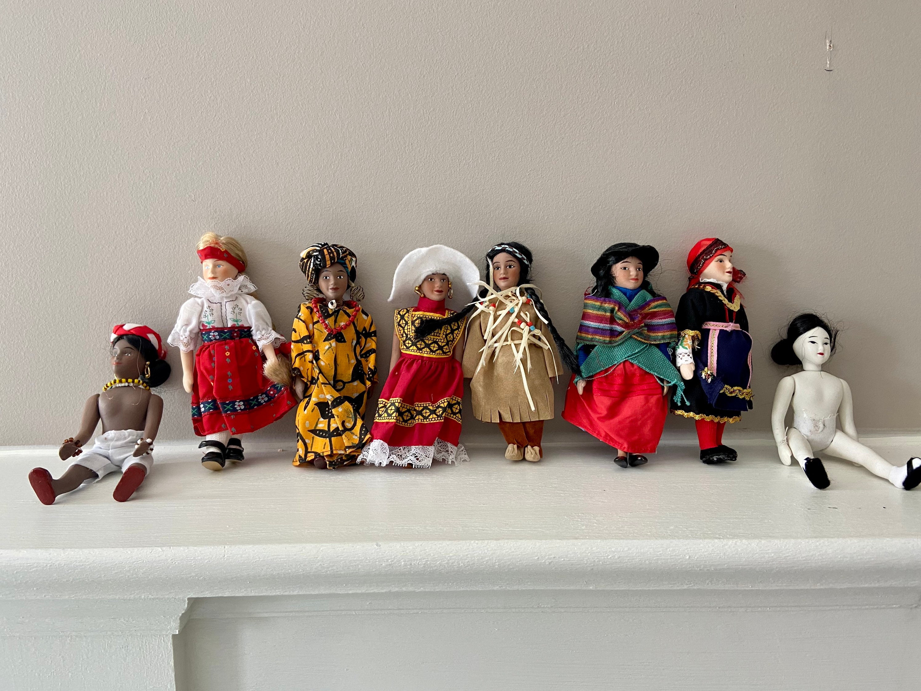 Lot of 8 vintage porcelain dolls of the worldcountries Etsy