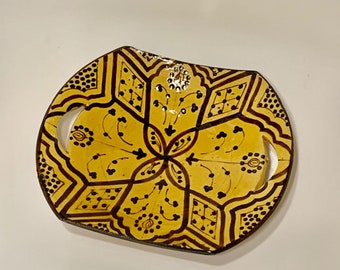 9.2 inch Moroccan pottery yellow tray, clay plate, yellow pottery Morocco, hand carved pottery Moroccan  art, handmade Morocco, yello dish