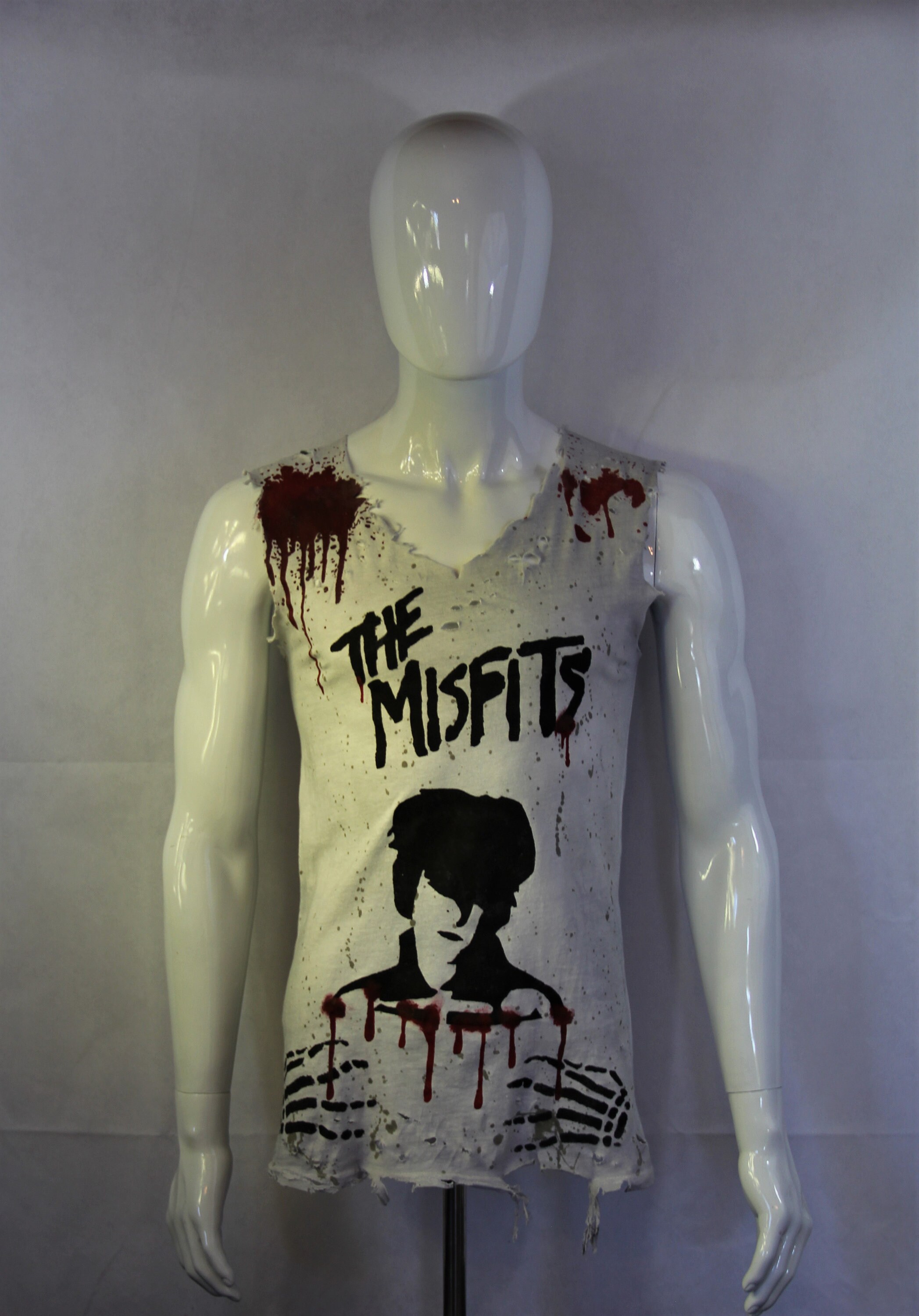 misfits skeleton hands shirt
