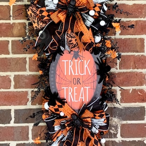 Trick or Treat Halloween Swag, Whimsical Spiderweb Halloween Swag, Creepy Halloween Swag, Halloween Trick or Treat Spider Swag Front Door