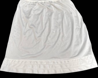 Vintage White Half Slip Skirt Fortune Size XX  (large) Nylon