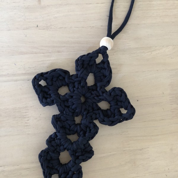 Easy Cross Crochet Pattern Wall hanging Bookmark earrings