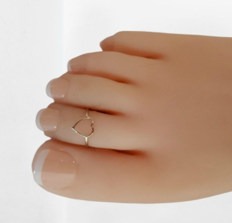 Gold Heart Toe Ring 14k Gold Filled Heart Toe Ring Gold Toe Etsy