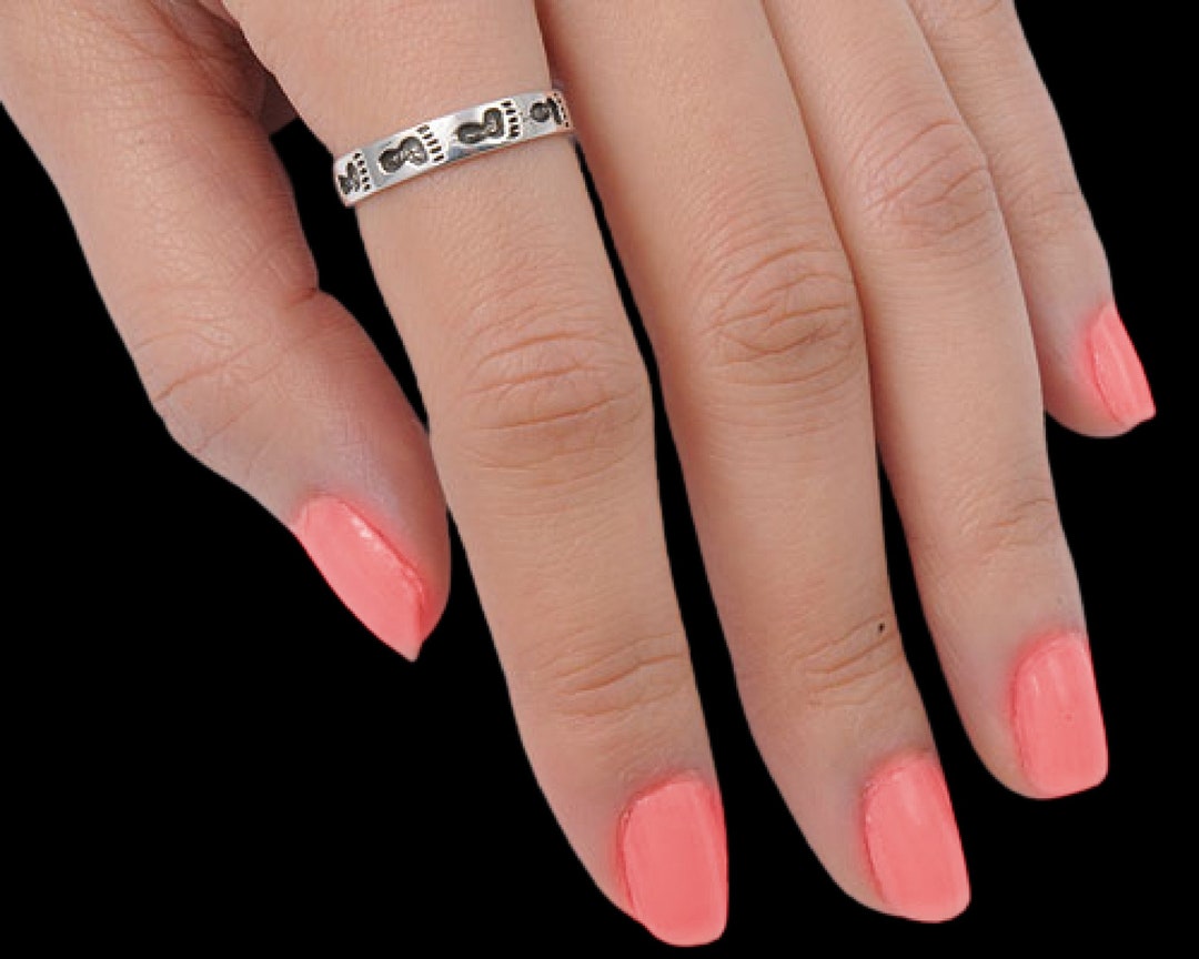 Sterling Silver Footprints in the Sand Ring Women's Sterling Silver