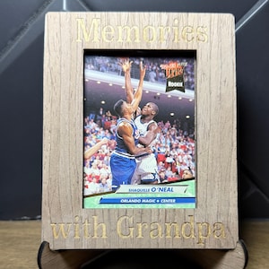 Marco para tarjetas coleccionables de la NBA: Expositor de madera personalizado para tarjetas de baloncesto