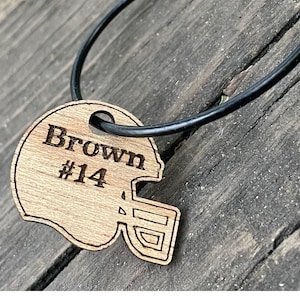 Football Player Keychain, Unique Gift Ideas for Football Lovers, Sports Accessories, Personalized Football Keyring