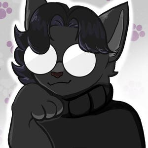 以下が含まれることがあります： 暗いウェーブのかかった髪と大きな丸い白い眼鏡をかけた黒猫キャラクターのデジタルイラスト。黒い毛並み、小さな暗い鼻を持ち、黒いハイネックのセーターを着ている。胸から上の姿が描かれている。