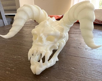 Death Claw trophy inspired by FO. In the infinate parallel universes, a predator hunt came across one of these.