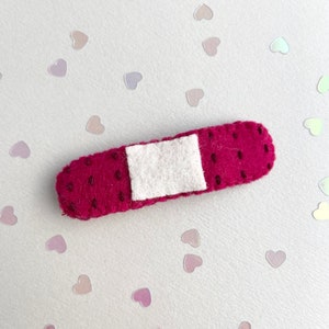 Magenta menhera kei yume yami Kawaii bandaid hair clip
