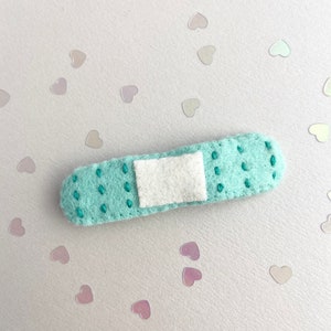 Mint menhera kei yami yume Kawaii band aid hair clip