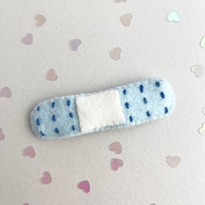 Blue menhera kei yami yume Kawaii band aid hair clip