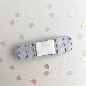 Silver menhera kei yami yume Kawaii bandaid hair clip